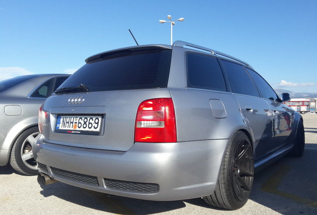 Audi RS4 Avant B5