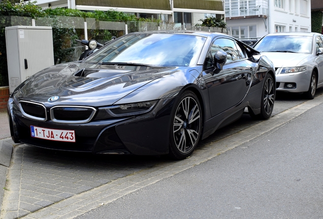 BMW i8