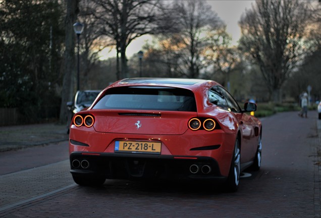 Ferrari GTC4Lusso T