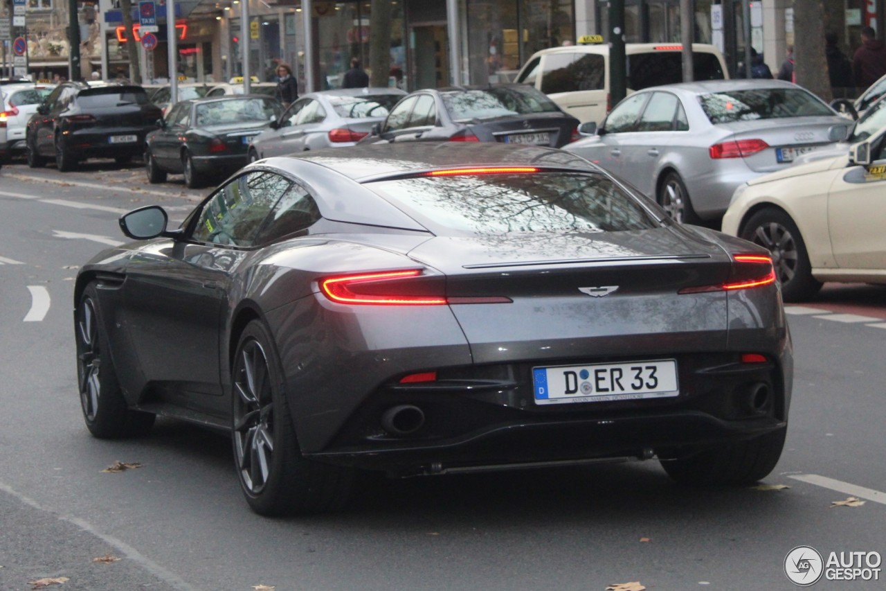 Aston Martin DB11