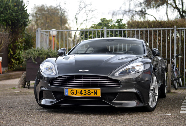 Aston Martin Vanquish 2013