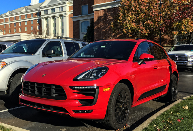 Porsche 95B Macan GTS