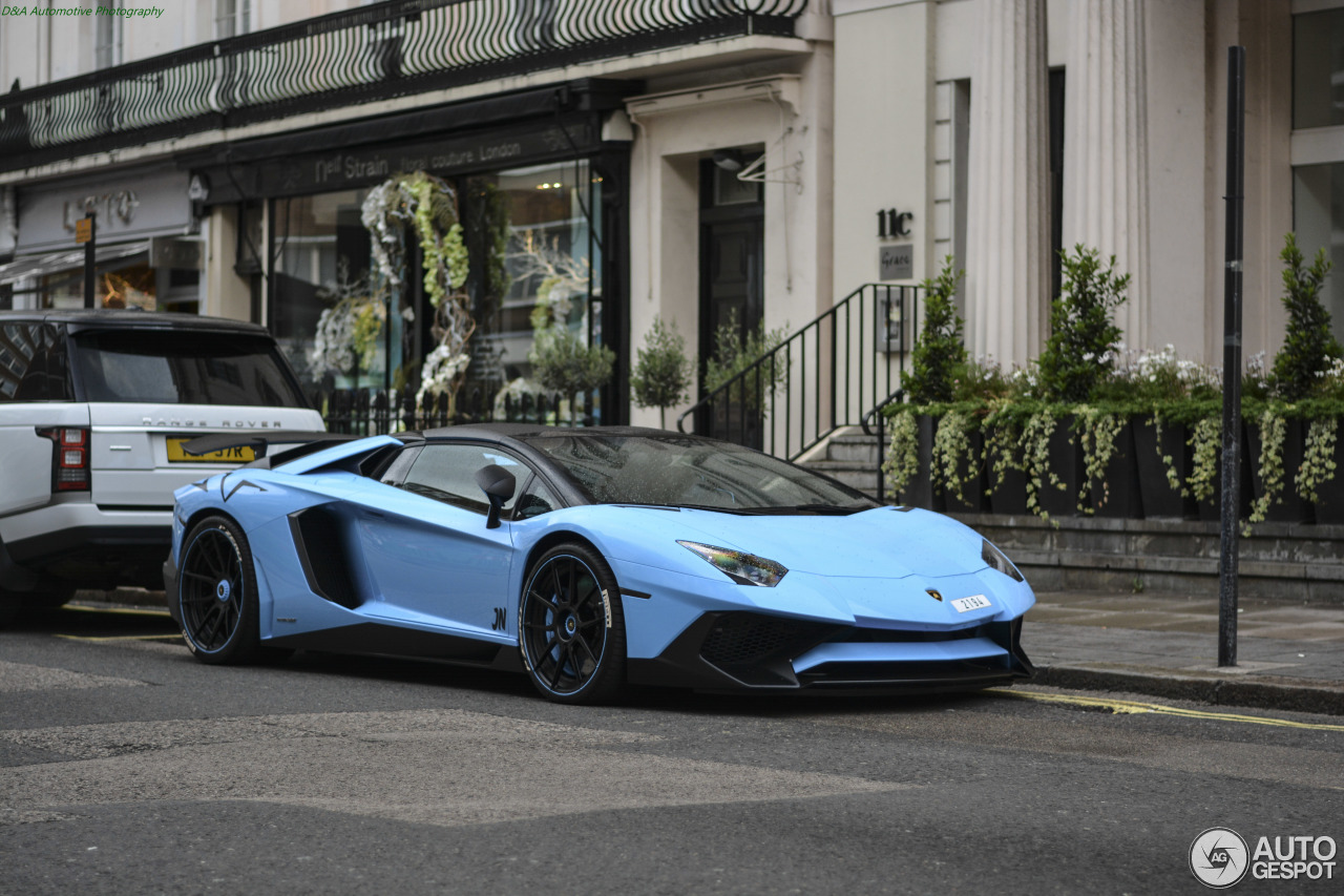 Lamborghini Aventador LP750-4 SuperVeloce Roadster