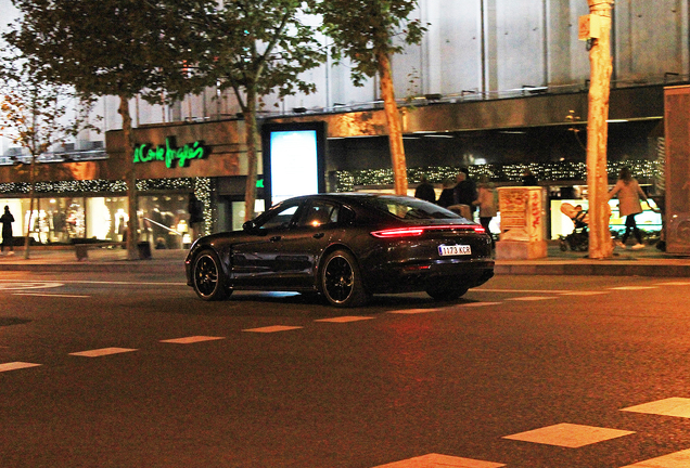 Porsche 971 Panamera Turbo S E-Hybrid