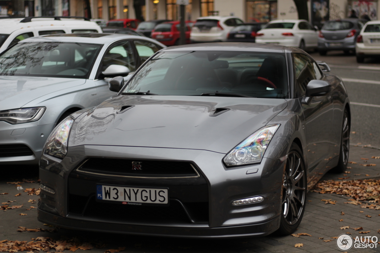 Nissan GT-R 2011