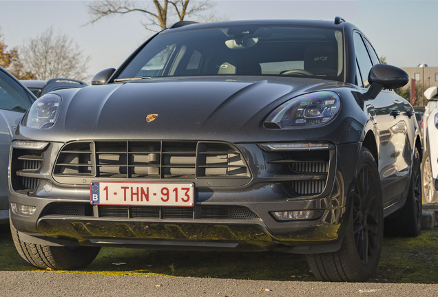 Porsche 95B Macan GTS