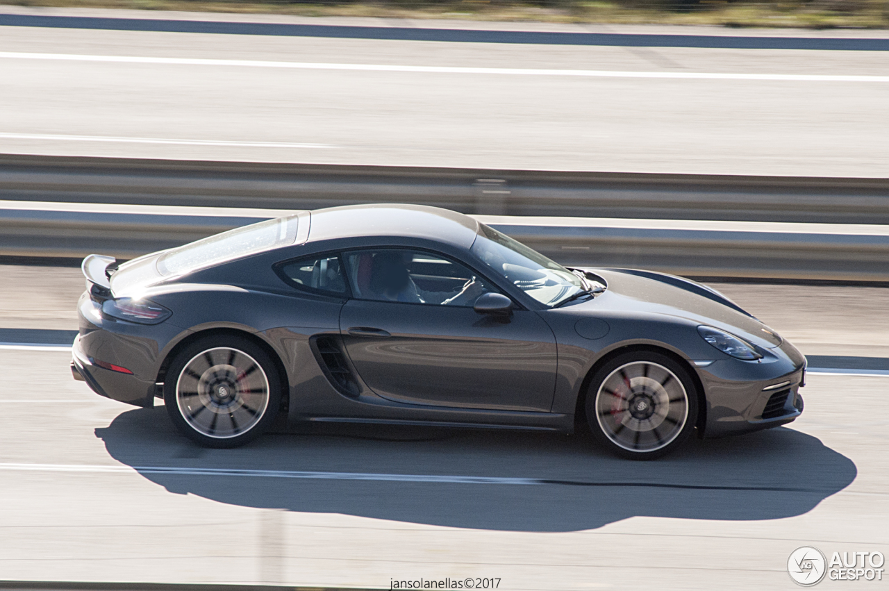 Porsche 718 Cayman S