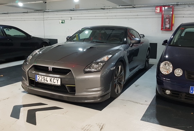 Nissan GT-R