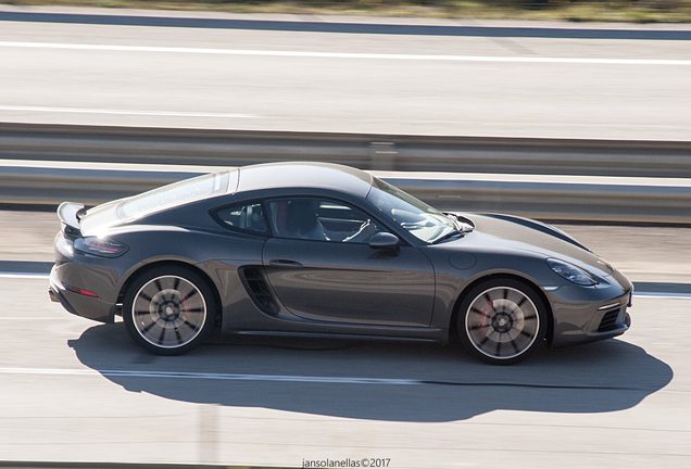 Porsche 718 Cayman S