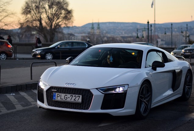 Audi R8 V10 Plus 2015