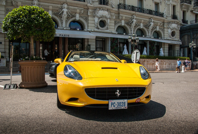 Ferrari California