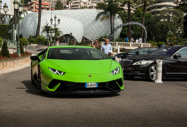 Lamborghini Huracán LP640-4 Performante