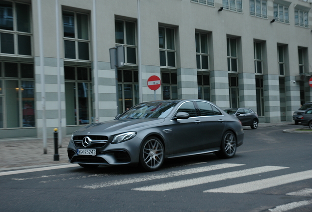 Mercedes-AMG E 63 S W213