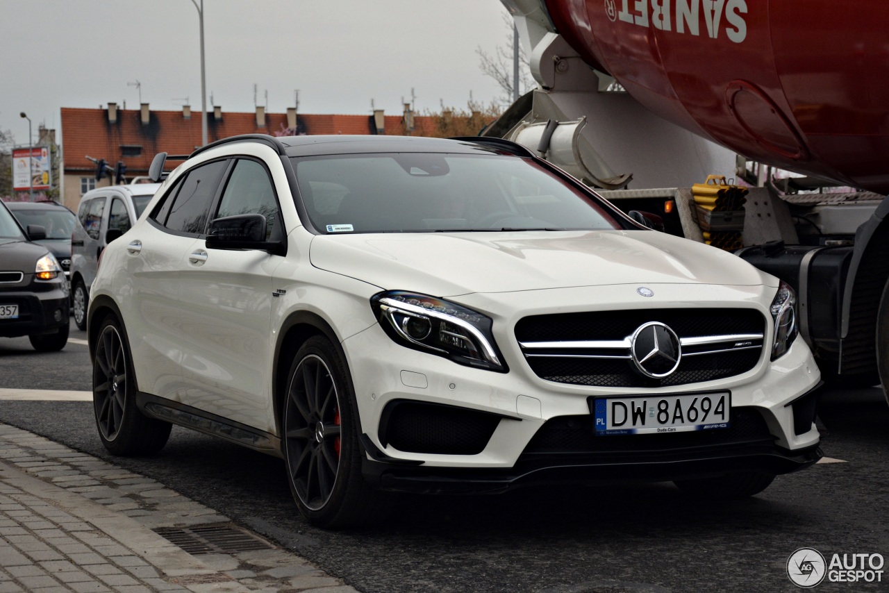 Mercedes-AMG GLA 45 X156