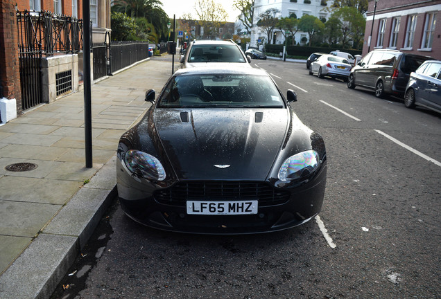 Aston Martin V8 Vantage S