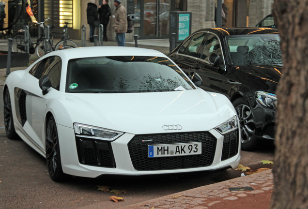 Audi R8 V10 2015