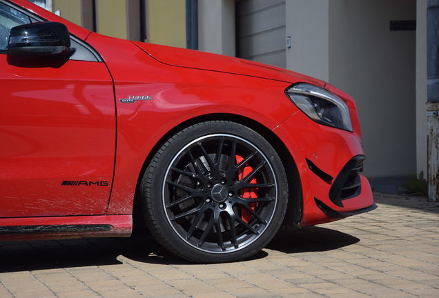 Mercedes-AMG A 45 W176 2015