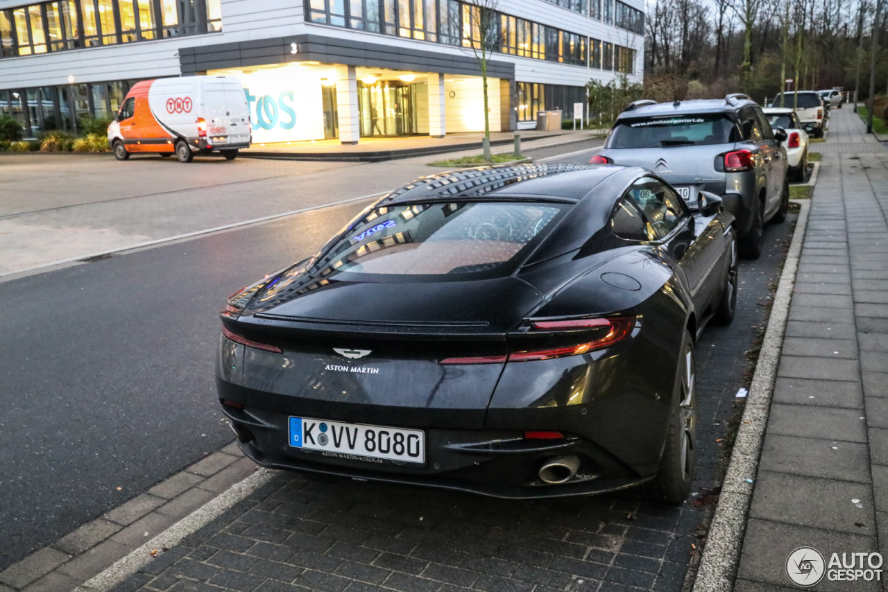 Aston Martin DB11 V8