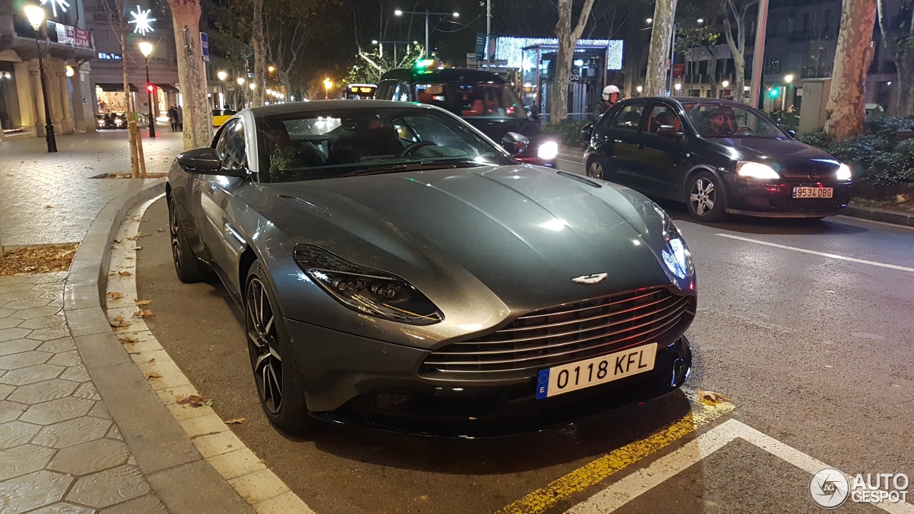 Aston Martin DB11 V8