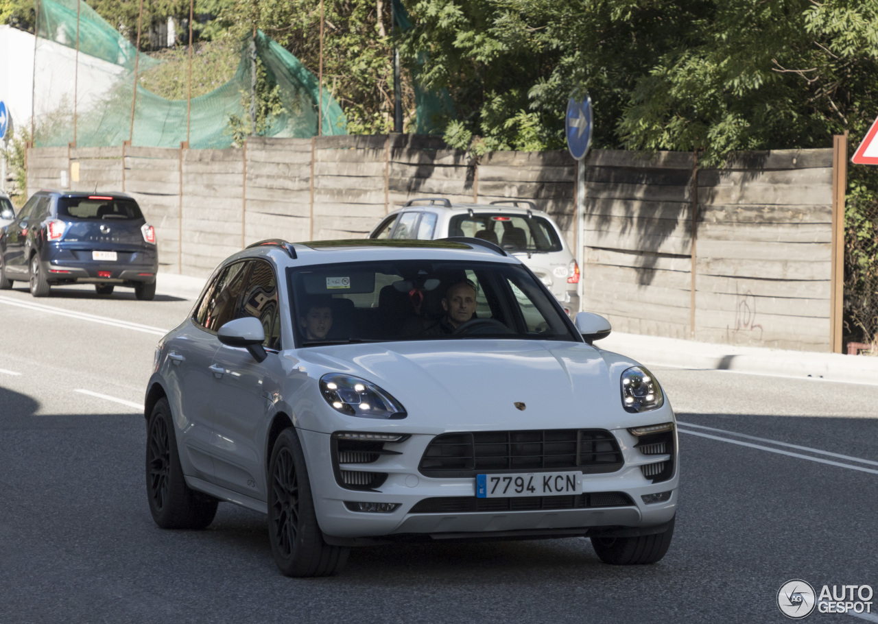 Porsche 95B Macan GTS