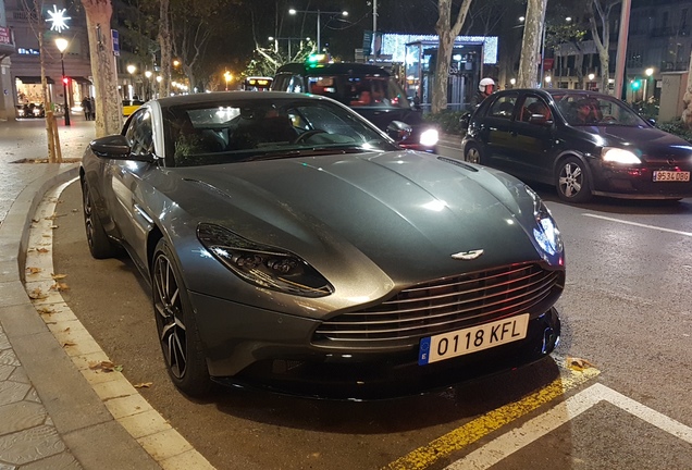 Aston Martin DB11 V8