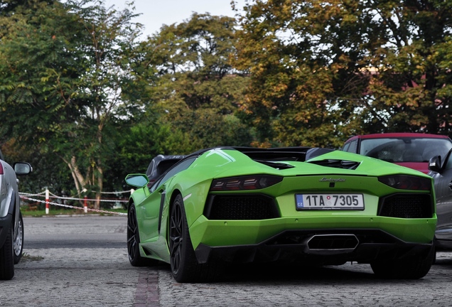 Lamborghini Aventador LP700-4 Roadster