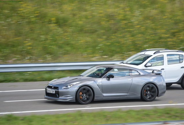 Nissan GT-R