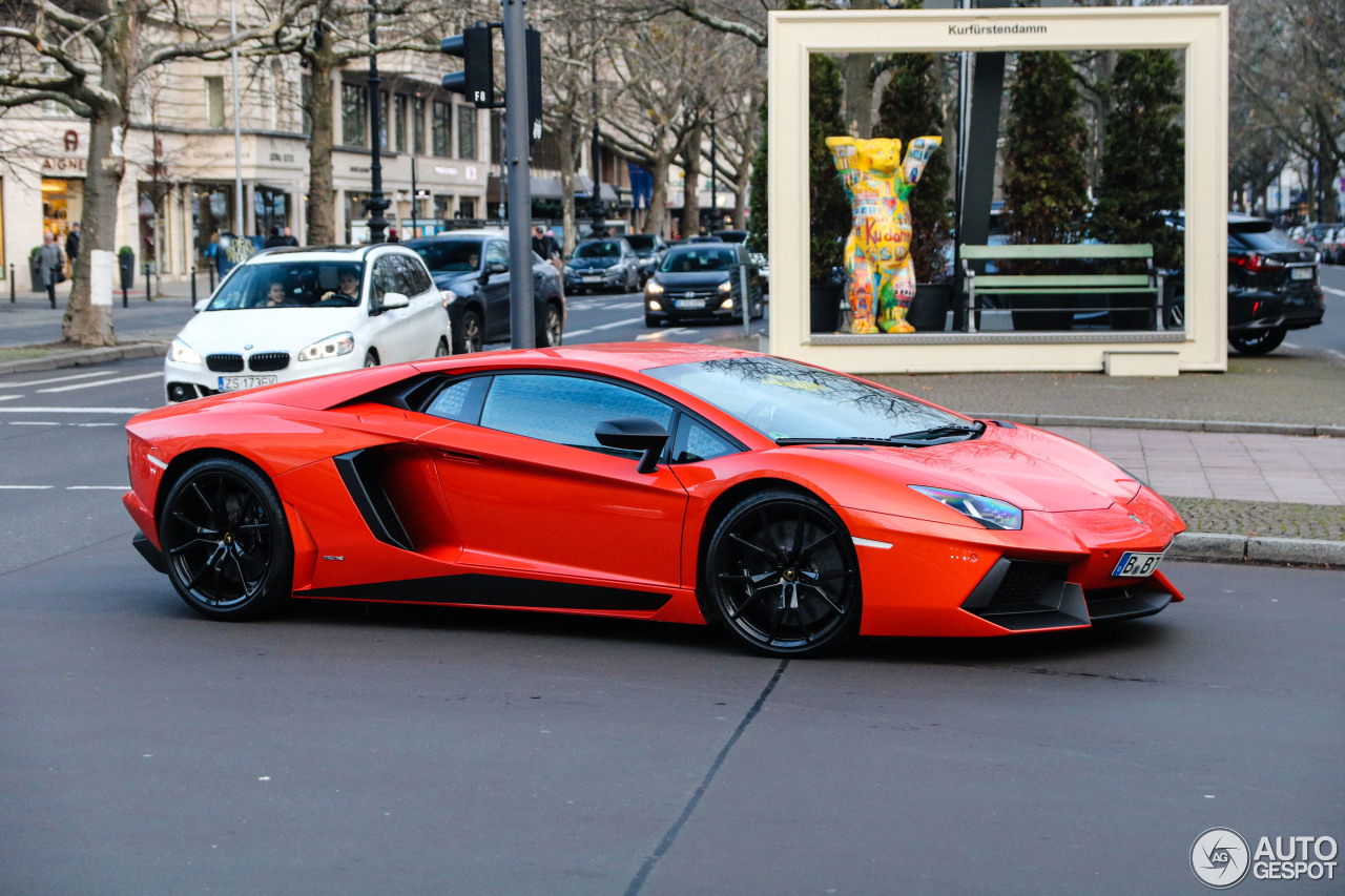 Lamborghini Aventador LP700-4