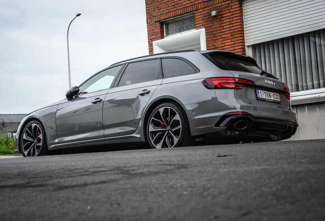 Audi RS4 Avant B9