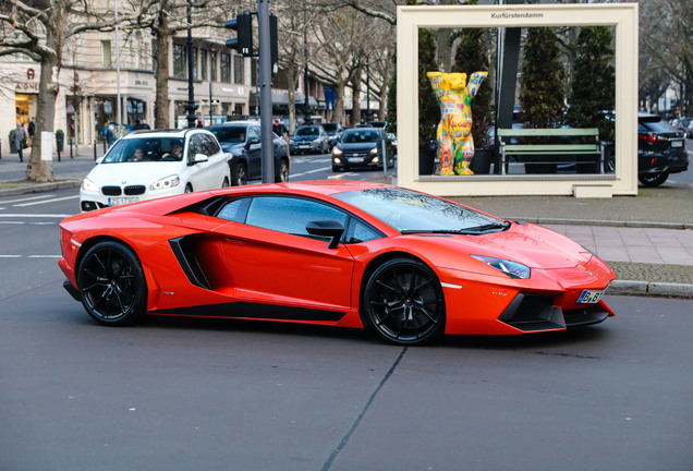 Lamborghini Aventador LP700-4