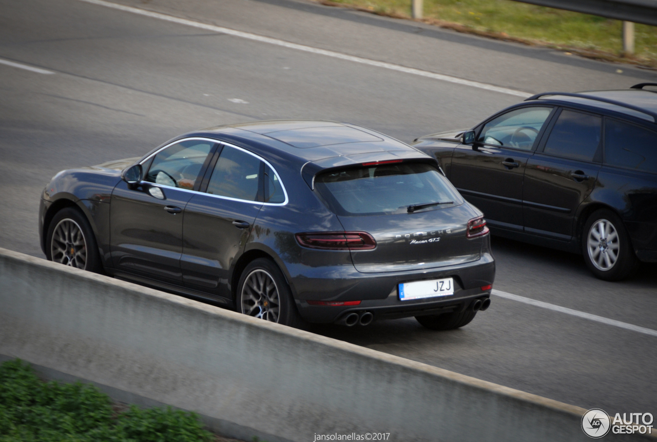 Porsche 95B Macan GTS