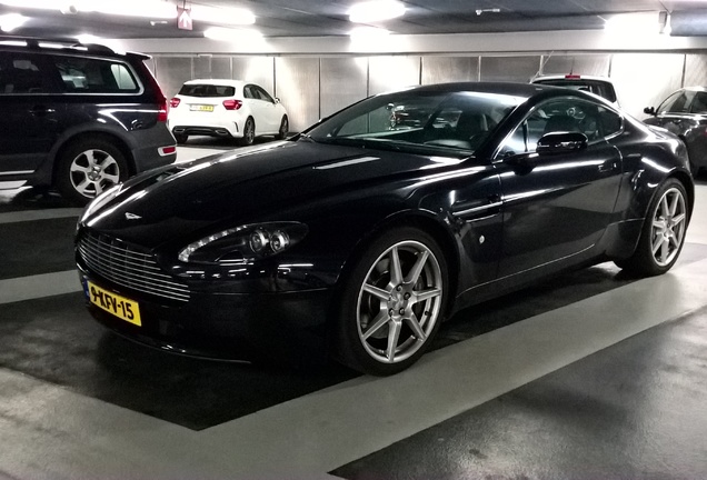 Aston Martin V8 Vantage