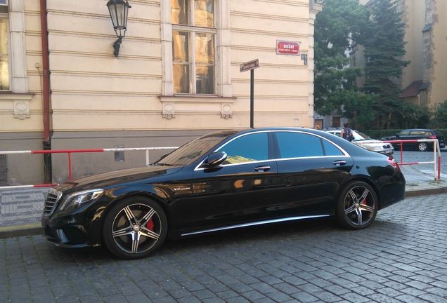 Mercedes-Benz S 63 AMG V222