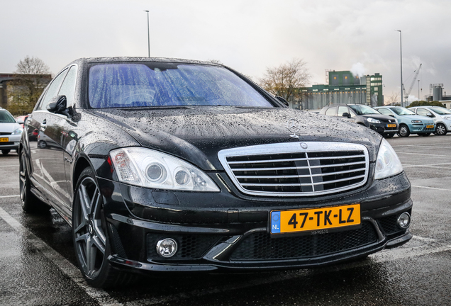 Mercedes-Benz S 65 AMG V221