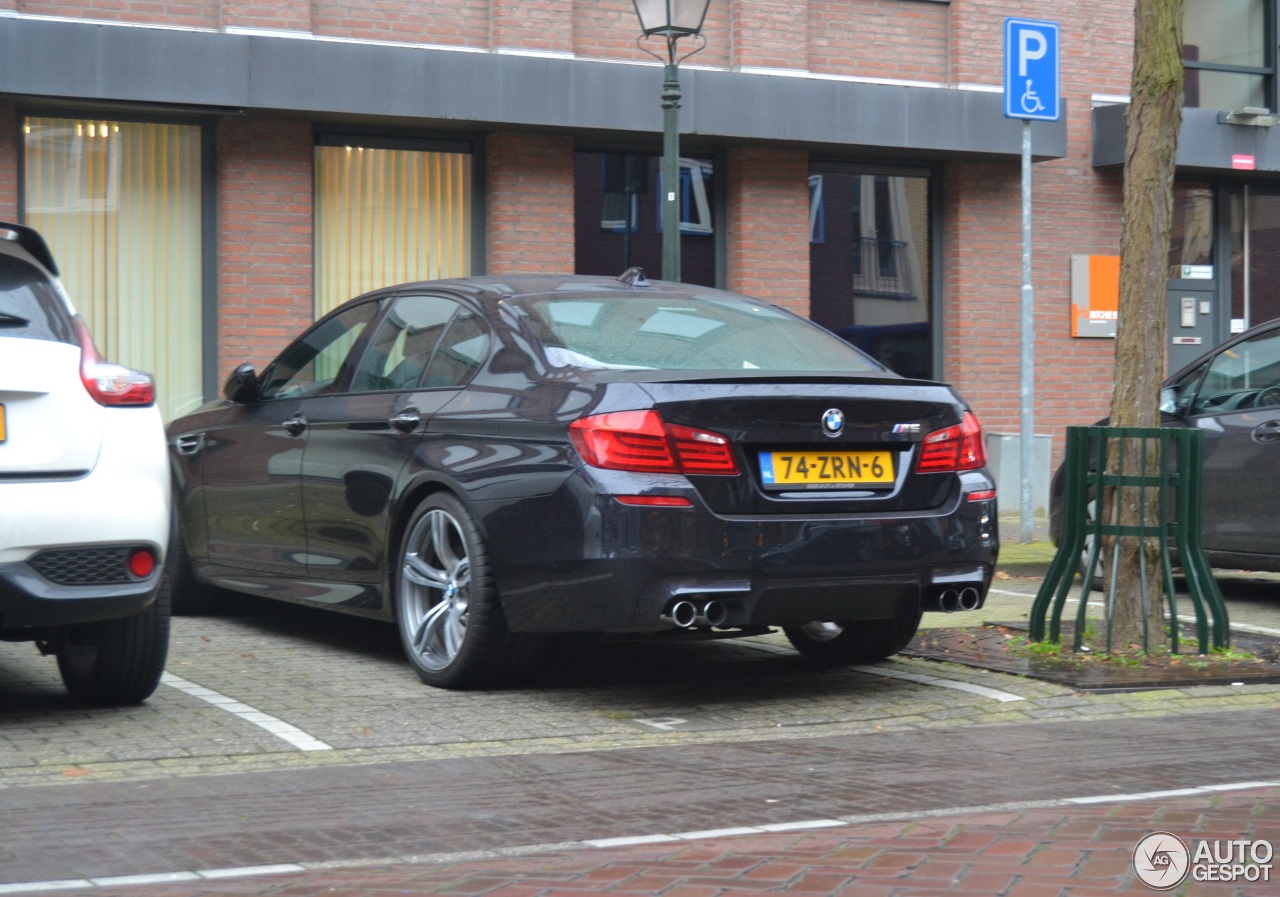 BMW M5 F10 2011