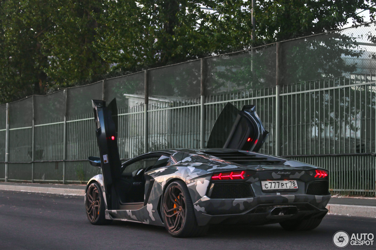 Lamborghini Aventador LP700-4