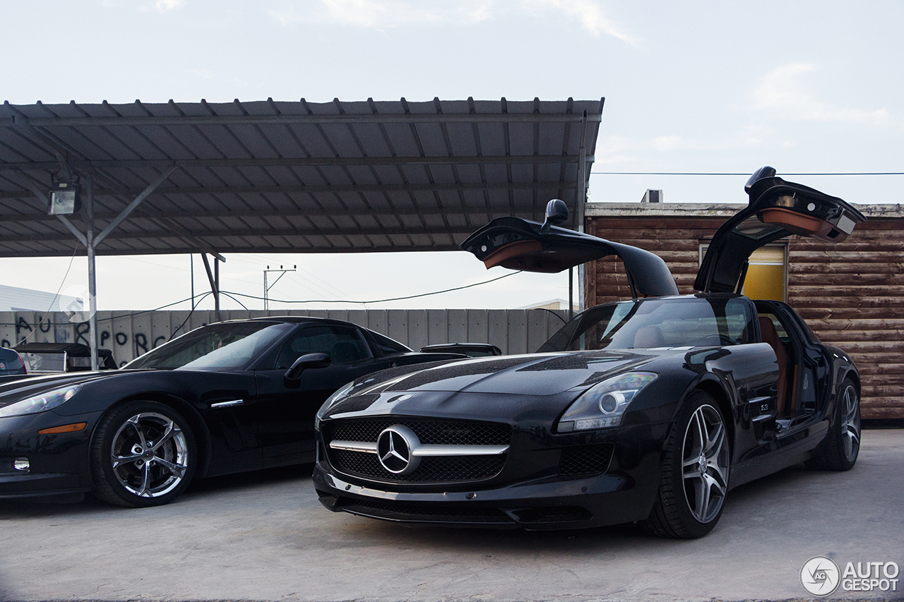 Mercedes-Benz SLS AMG