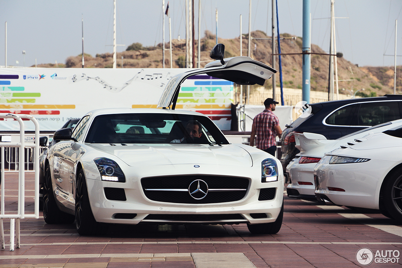 Mercedes-Benz SLS AMG GT