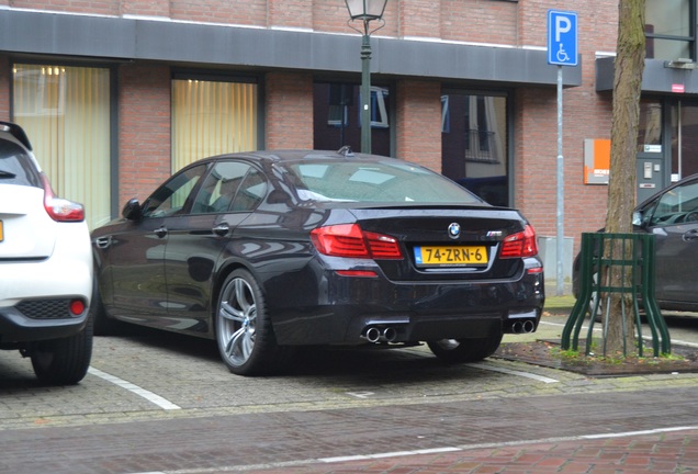 BMW M5 F10 2011