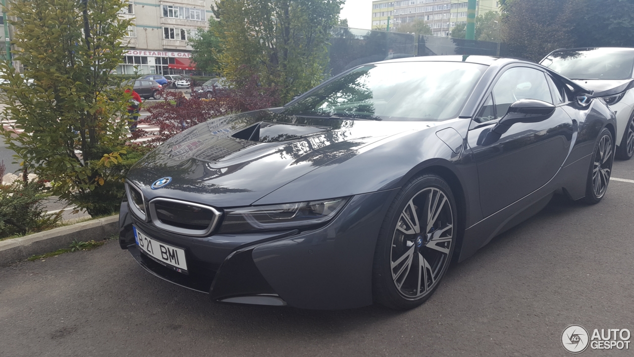 BMW i8