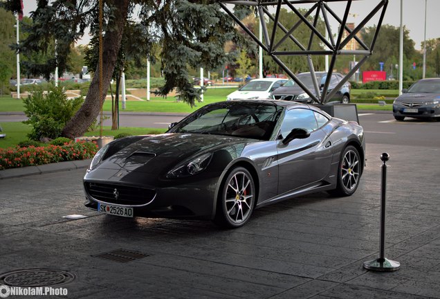 Ferrari California