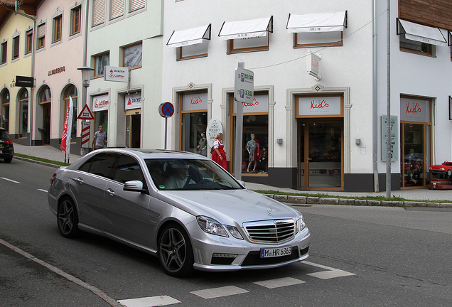 Mercedes-Benz E 63 AMG W212 V8 Biturbo