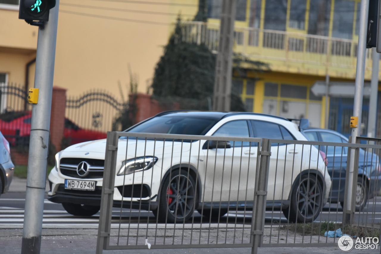 Mercedes-AMG GLA 45 X156