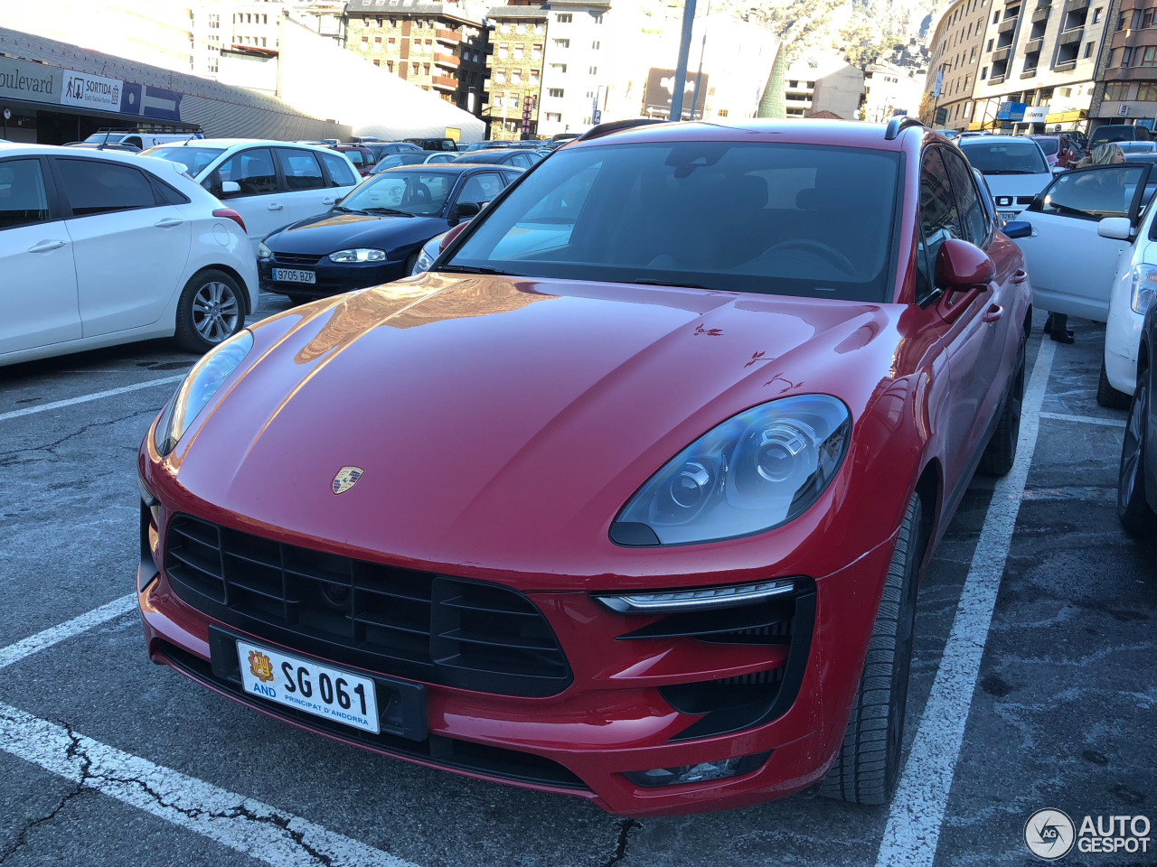 Porsche 95B Macan GTS