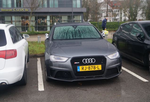 Audi RS4 Avant B8