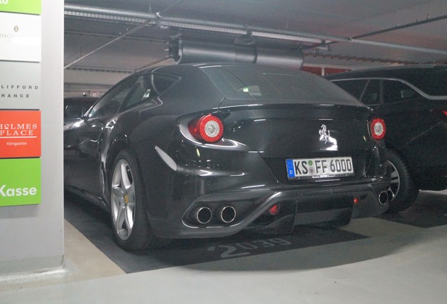 Ferrari FF