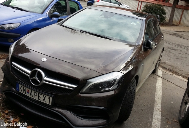 Mercedes-AMG A 45 W176 2015