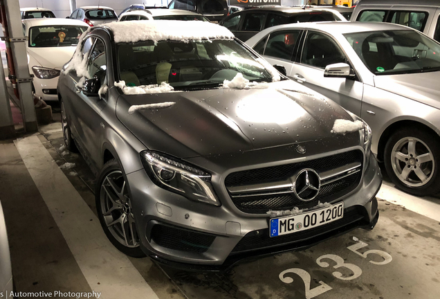 Mercedes-AMG GLA 45 X156