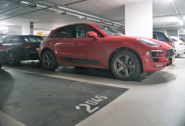 Porsche 95B Macan GTS