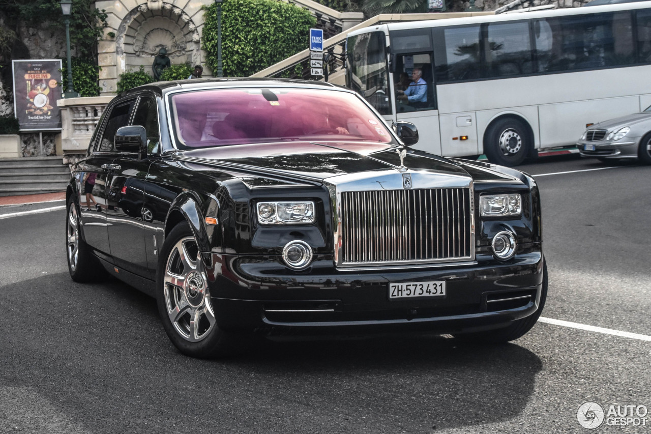 Rolls-Royce Phantom EWB